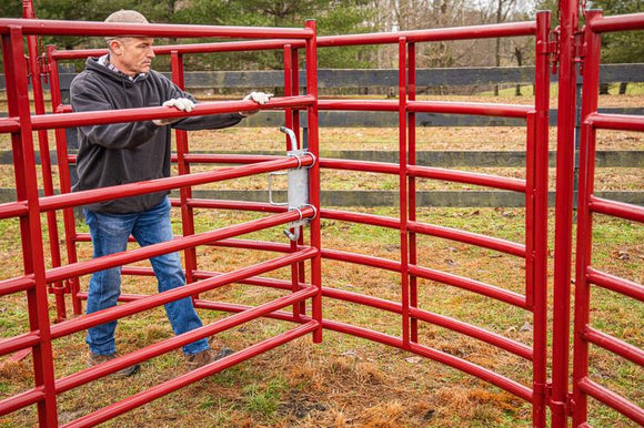 Tarter 180° x 20 CattleMaster Open-Sided Sweep System Red (180 x 20', Red)